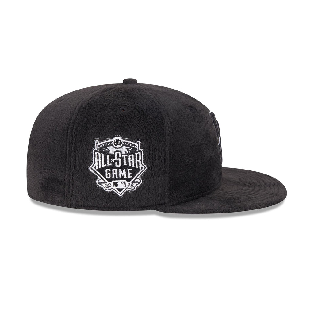 https://cdn.shopify.com/s/files/1/0601/2554/4675/files/60832807_59FIFTY_LifestyleEnergy_SADPAD_BLK_RSIDE.jpg?v=1764616395