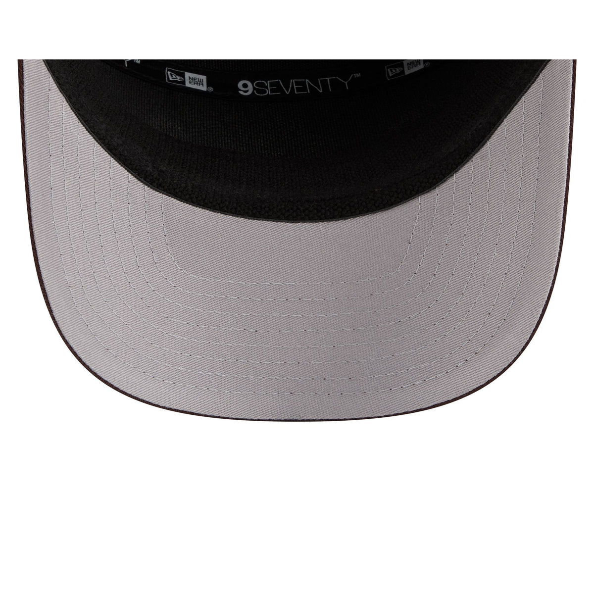 https://cdn.shopify.com/s/files/1/0601/2554/4675/files/60840640_9SEVENTYSP_QS970SP30413_SADPAD_OTC_UV.jpg?v=1763396923