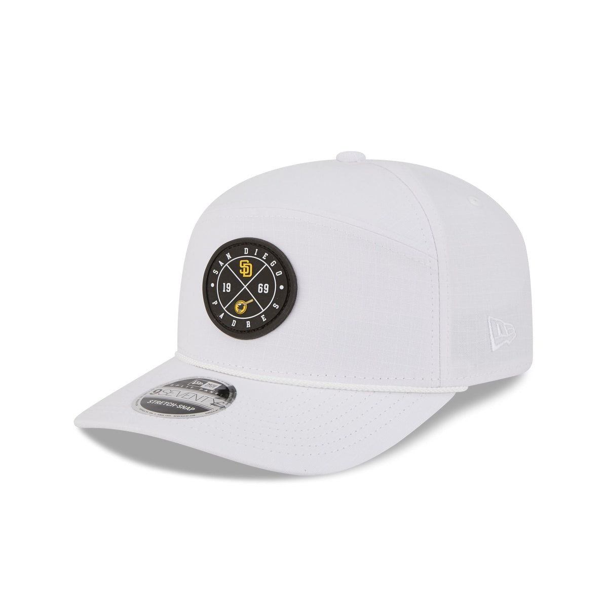 https://cdn.shopify.com/s/files/1/0601/2554/4675/files/60840806_9SEVENTYSP_QS970SP30415_SADPAD_WHI_3QL.jpg?v=1763396917