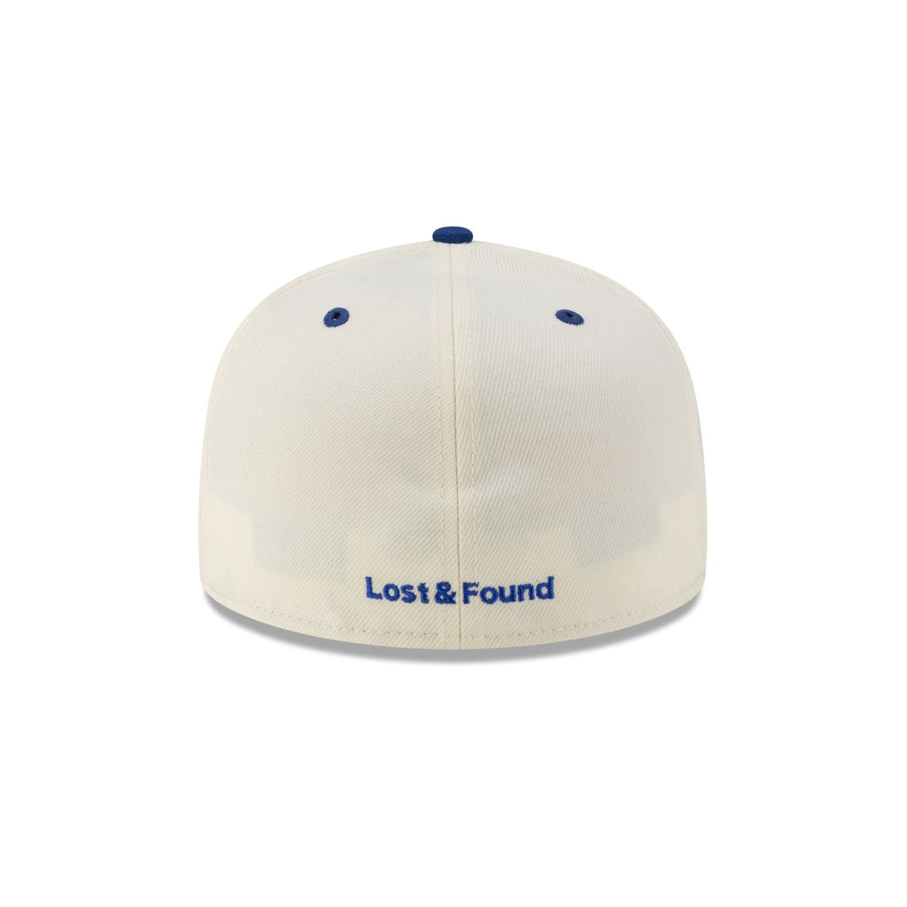 https://cdn.shopify.com/s/files/1/0601/2554/4675/files/60842435_59FIFTY_COLLAB25_LOST_26FOUNDxBLUEJAYS_TORJAYCO_WHITE_R.jpg?v=1756234040