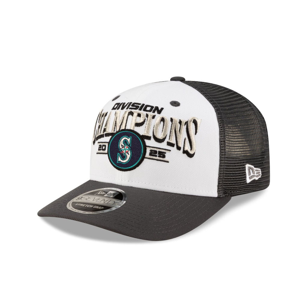 https://cdn.shopify.com/s/files/1/0601/2554/4675/files/60861616_9SEVENTY_ML3QR5DIVISIONCHAMPS_SEAMAR_WHIGRH_3QL.jpg?v=1758806320