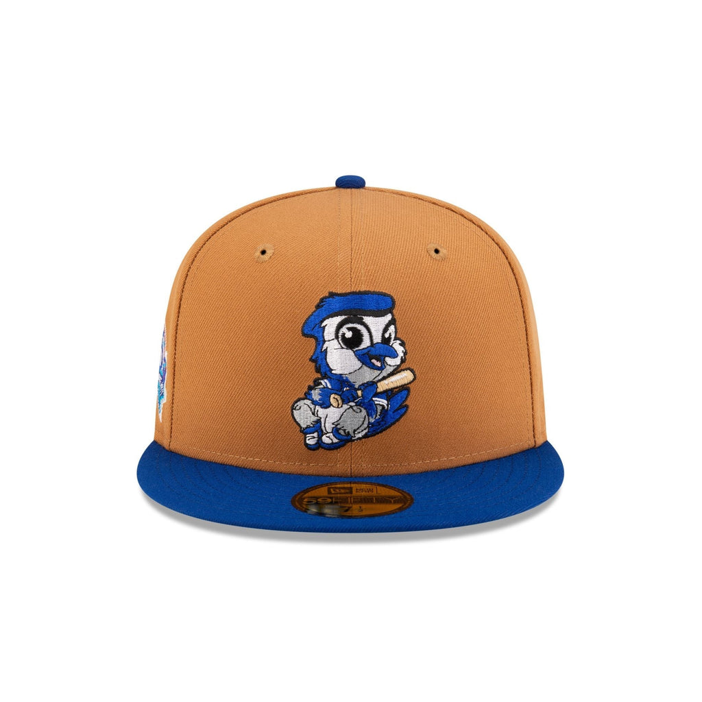 https://cdn.shopify.com/s/files/1/0601/2554/4675/files/70873200_59FIFTY_MLBMINIMASCOT_TORJAYCO_BRN_F.jpg?v=1719412090