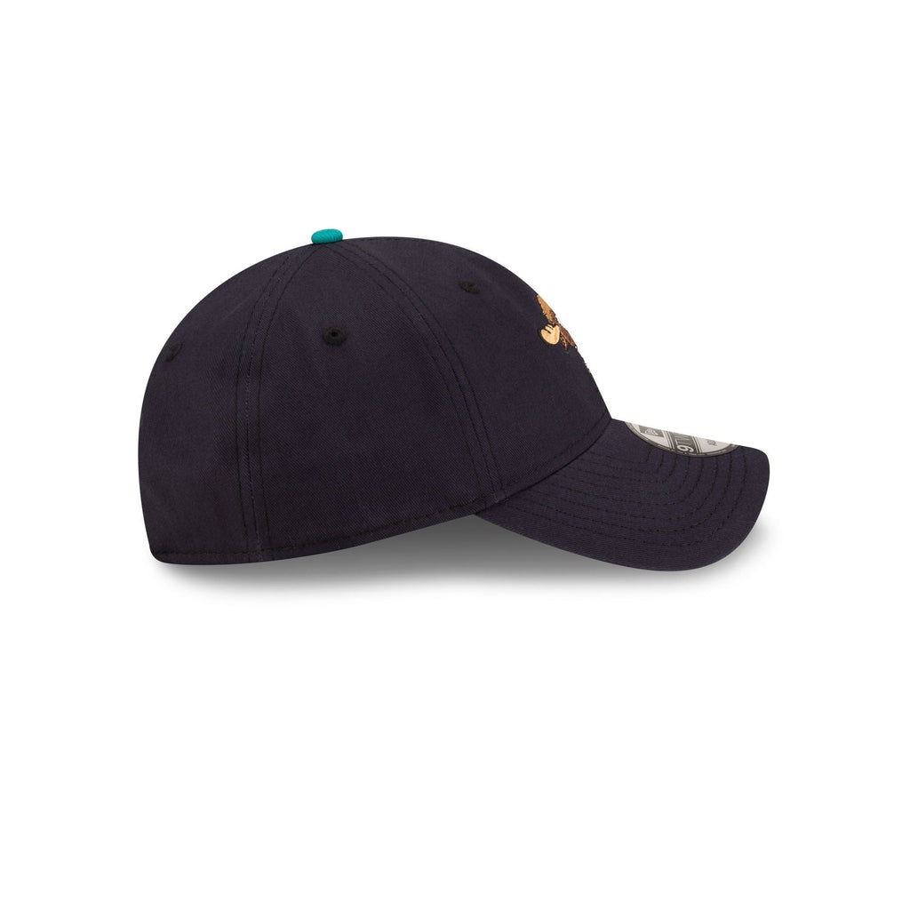 https://cdn.shopify.com/s/files/1/0601/2554/4675/files/70873667_9TWENTY_MLBMINIMASCOT_SEAMAR_NAV_RSIDE.jpg?v=1719412339
