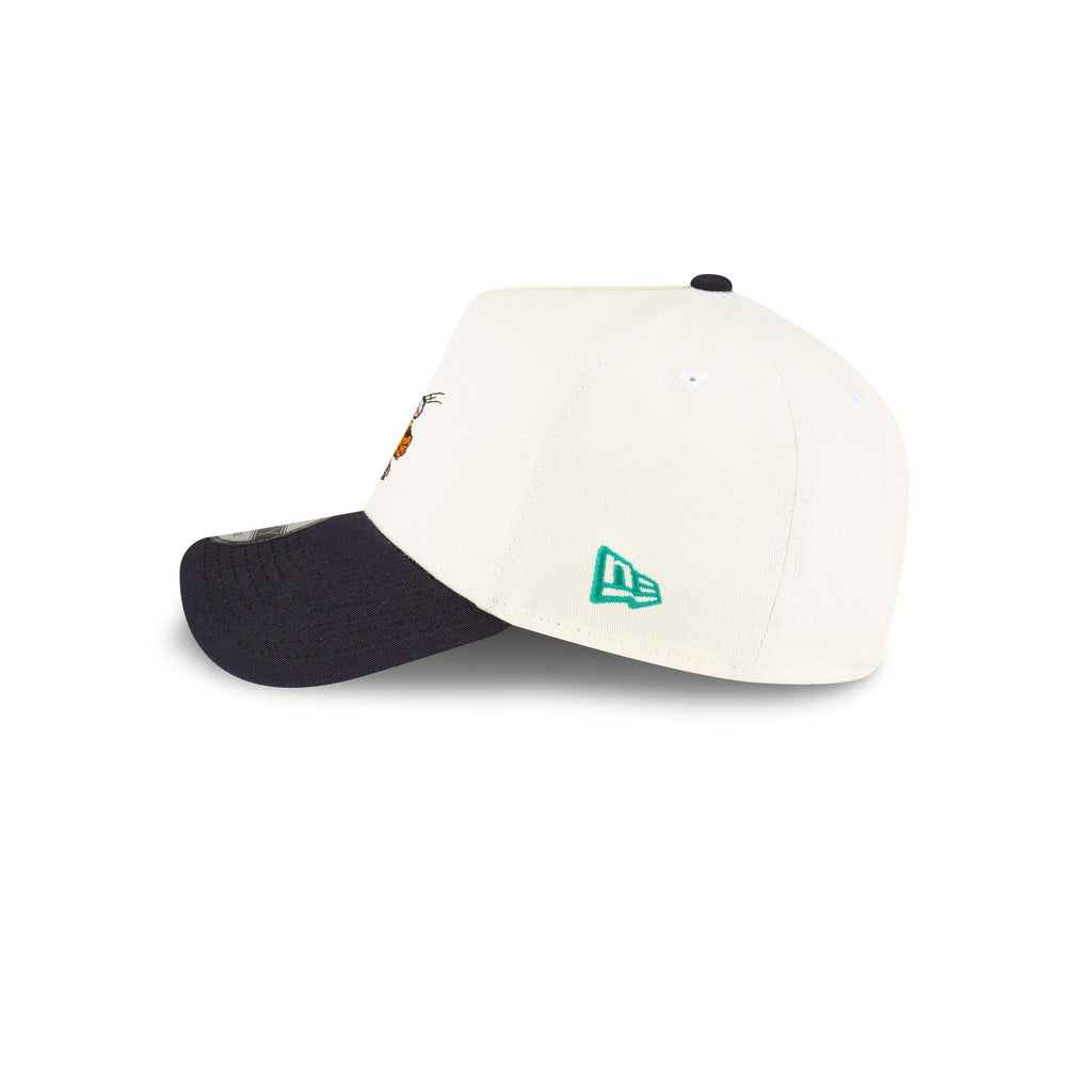 https://cdn.shopify.com/s/files/1/0601/2554/4675/files/70873745_9FORTYAF_MLBMINIMASCOT_SEAMARCO_WHT_LSIDE.jpg?v=1719412091