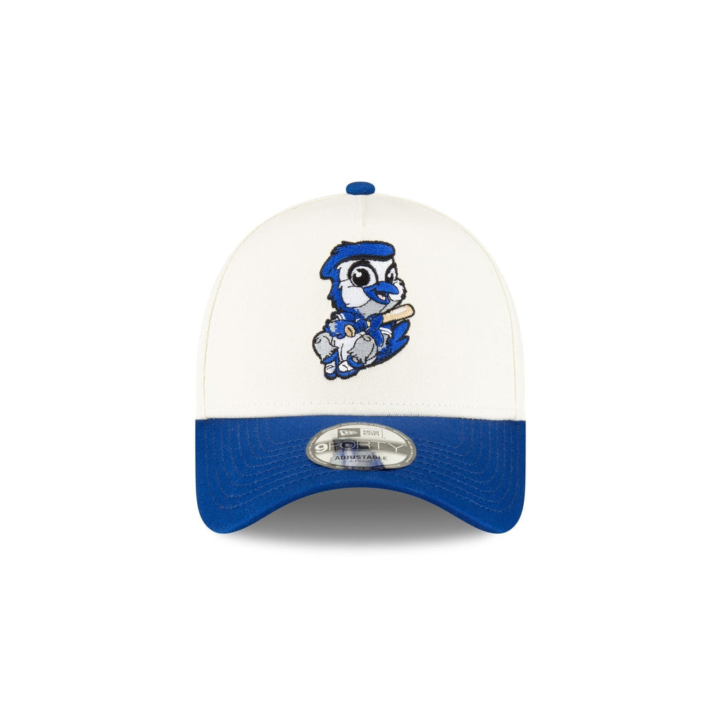 https://cdn.shopify.com/s/files/1/0601/2554/4675/files/70873762_9FORTYAF_MLBMINIMASCOT_TORJAYCO_WHT_F.jpg?v=1719412087