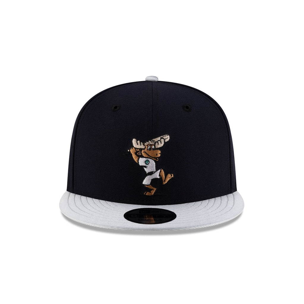 https://cdn.shopify.com/s/files/1/0601/2554/4675/files/70929781_9FIFTY_MLBMASCOT_25_SEAMARCO_NAV_F.jpg?v=1741802267