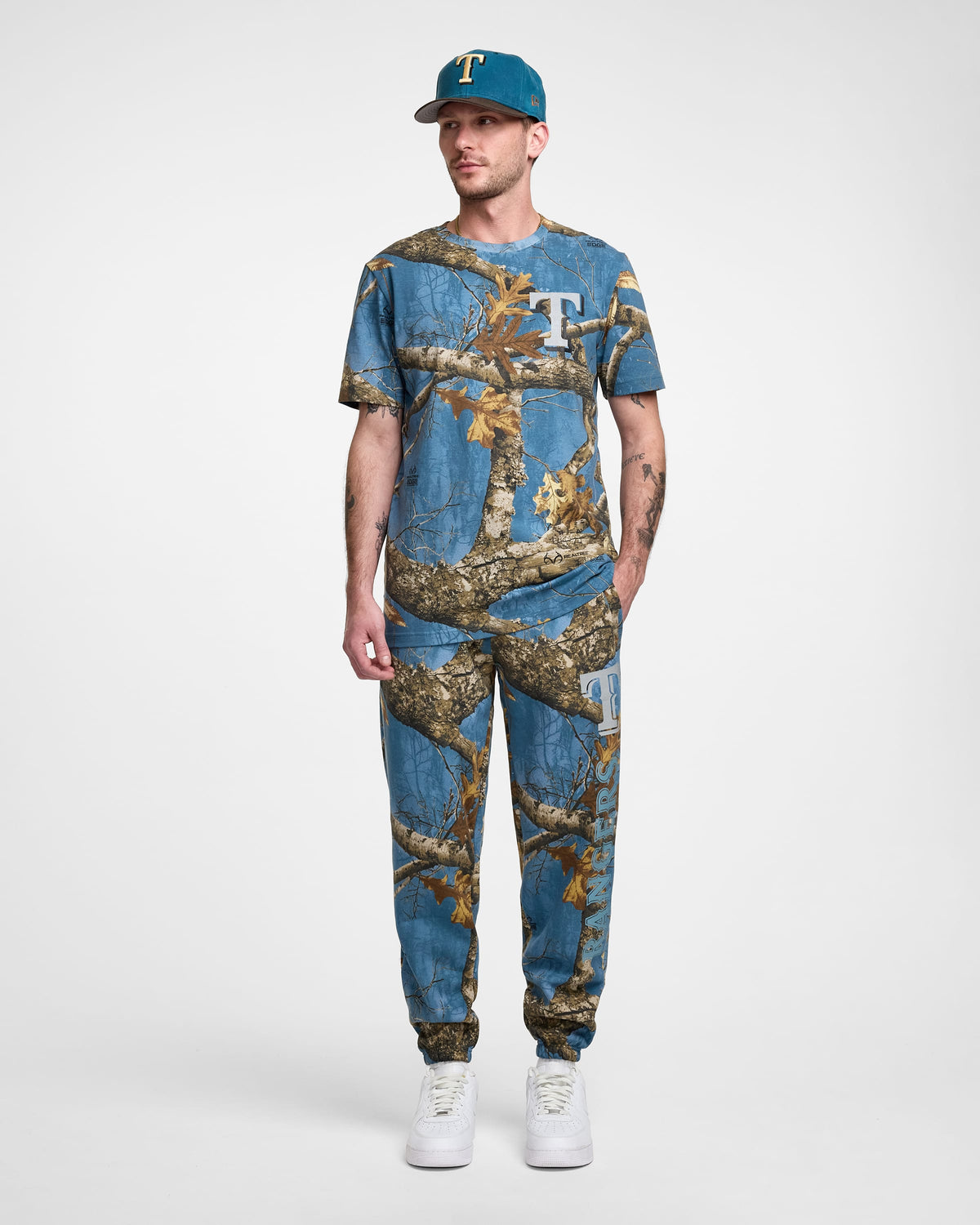 https://cdn.shopify.com/s/files/1/0601/2554/4675/files/Look_36_1135.jpg?v=1732731503