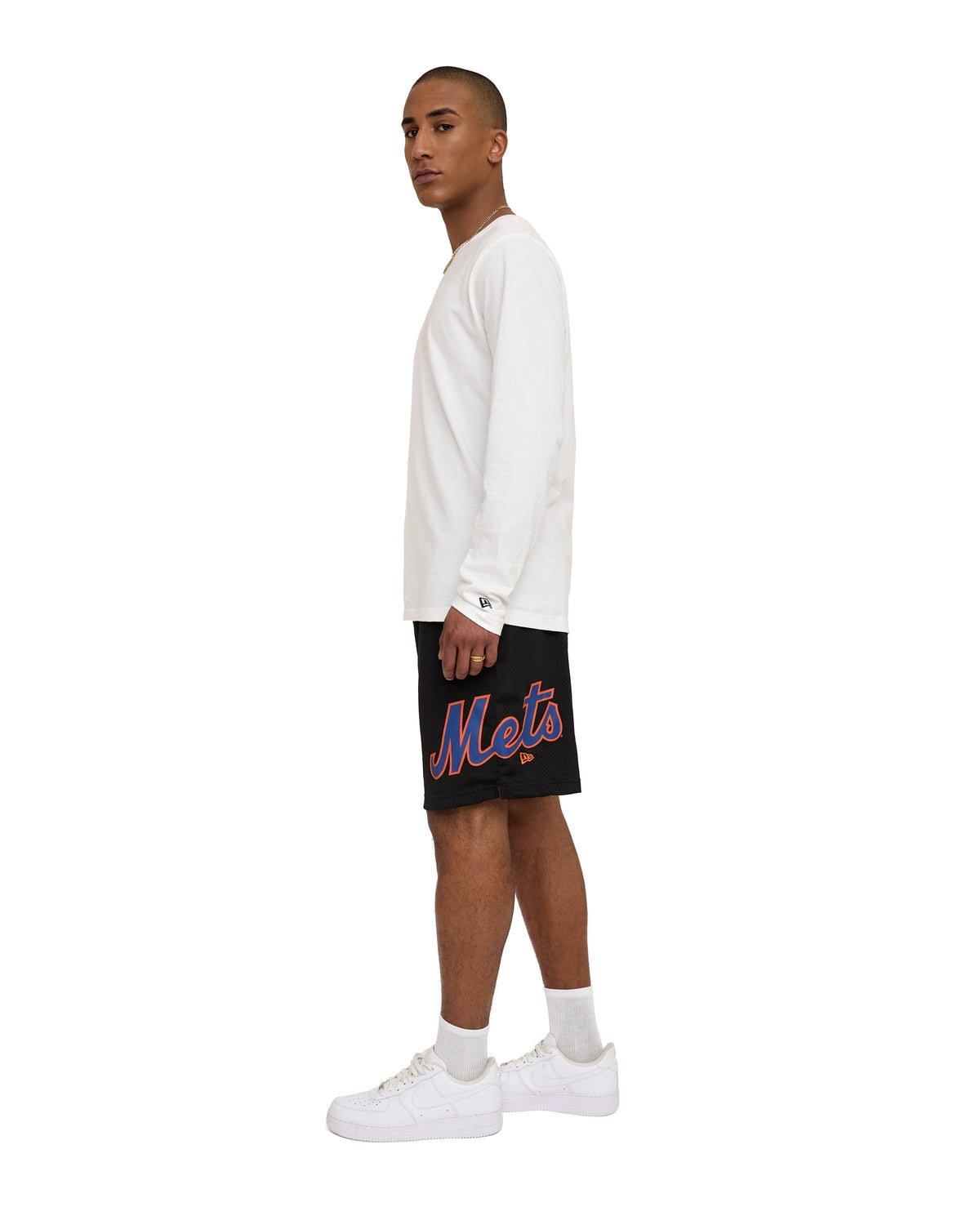 https://cdn.shopify.com/s/files/1/0601/2554/4675/files/Look_46_1413_eb1c65d2-a270-4628-9b8b-21fb62adcbad.jpg?v=1710254264